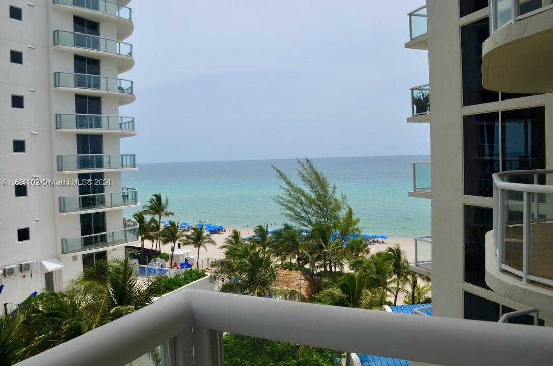 Small Image of 18671 Collins Ave, Miami, FL 33160, USA Number 34