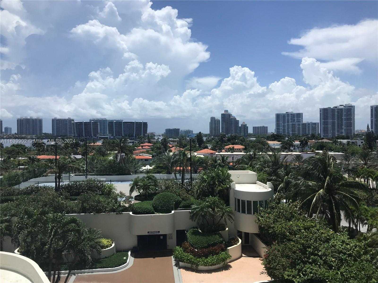 Small Image of 18671 Collins Ave, Miami, FL 33160, USA Number 36