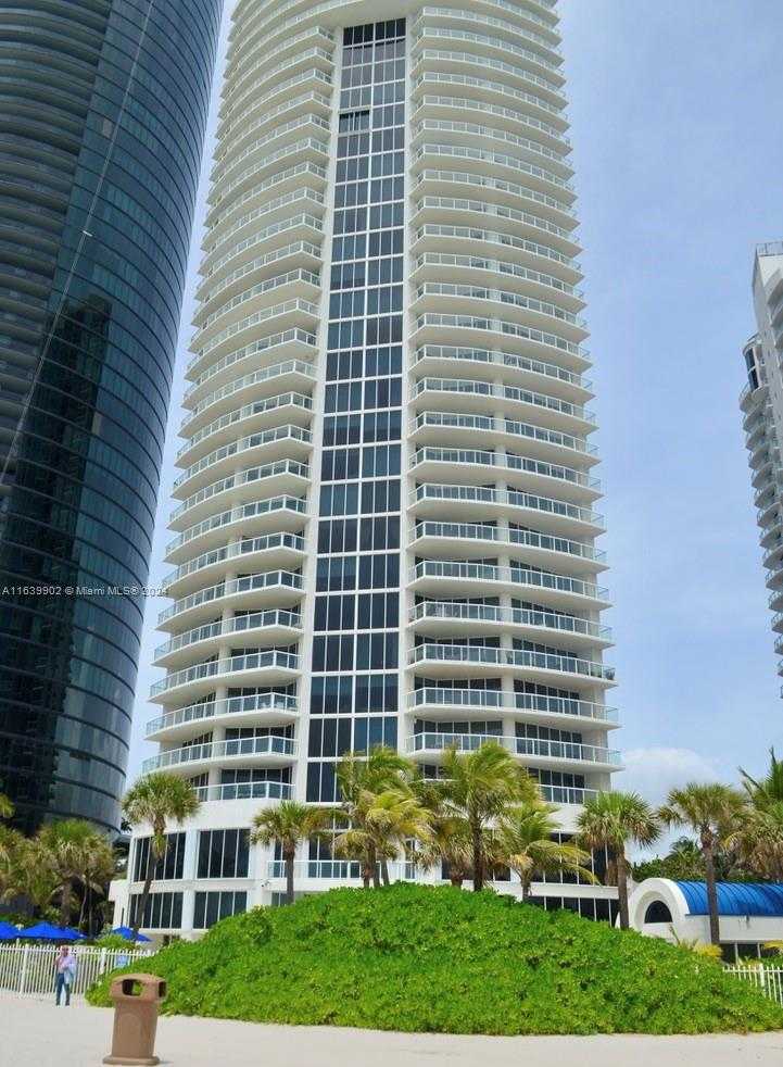 Small Image of 18671 Collins Ave, Miami, FL 33160, USA Number 4