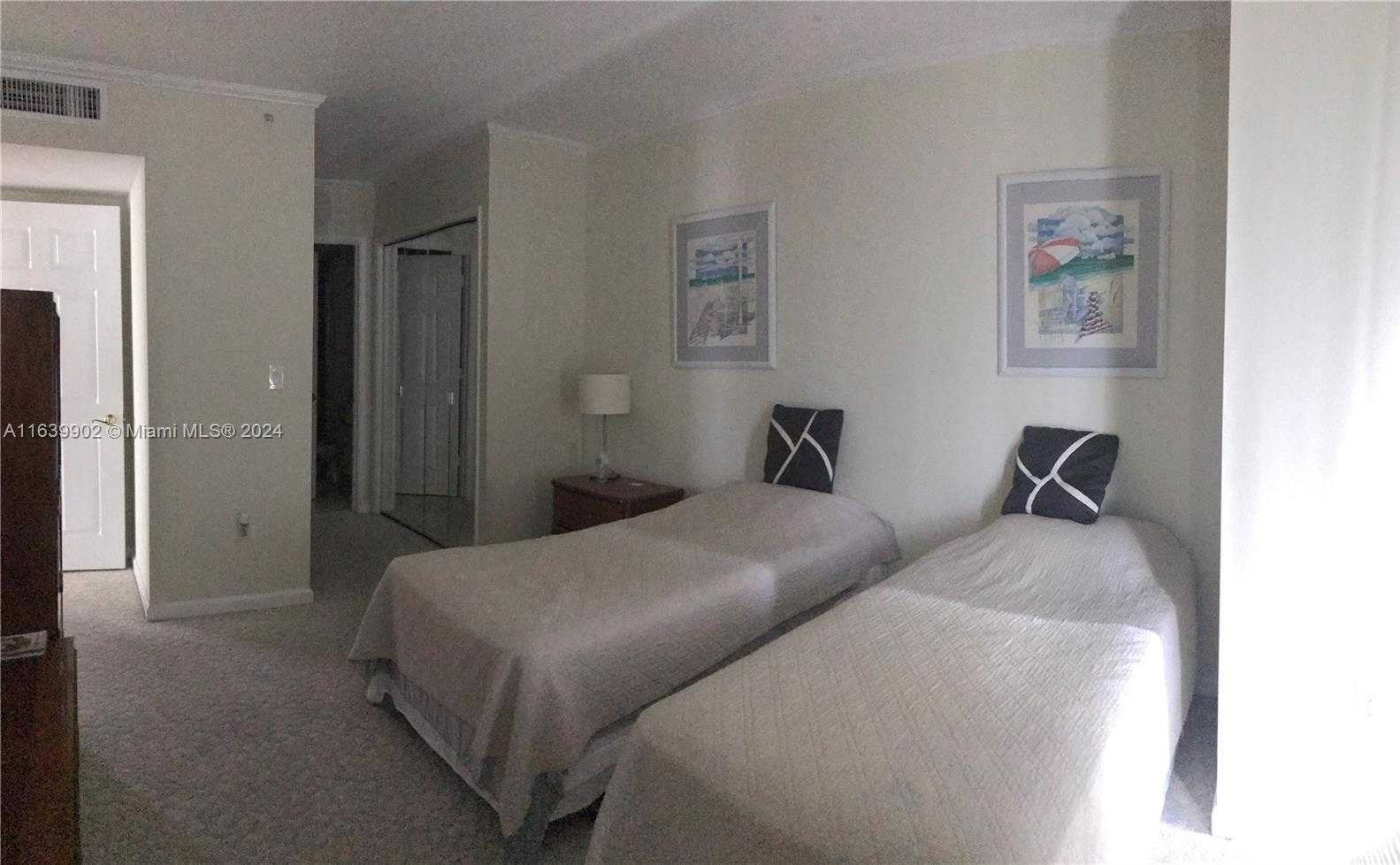Small Image of 18671 Collins Ave, Miami, FL 33160, USA Number 43