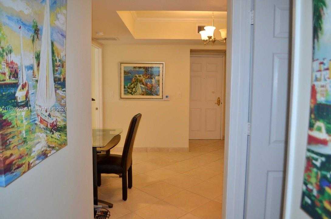 Small Image of 18671 Collins Ave, Miami, FL 33160, USA Number 44