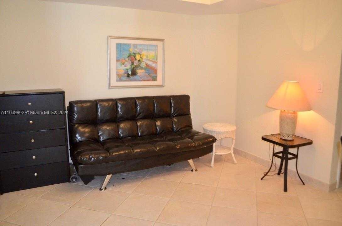 Small Image of 18671 Collins Ave, Miami, FL 33160, USA Number 46