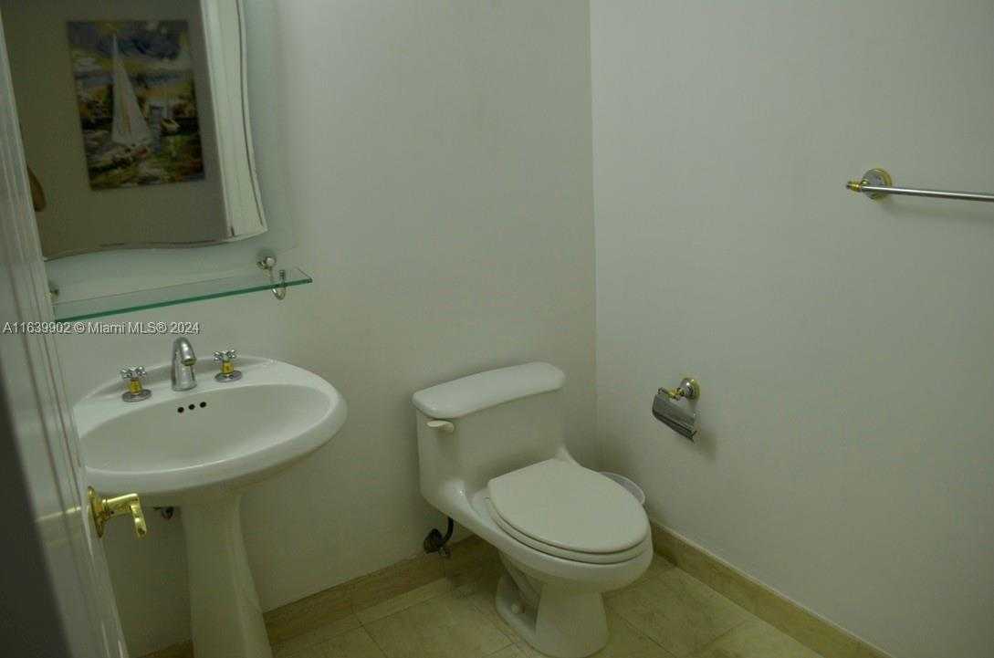 Small Image of 18671 Collins Ave, Miami, FL 33160, USA Number 55