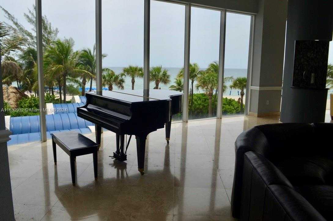 Small Image of 18671 Collins Ave, Miami, FL 33160, USA Number 59