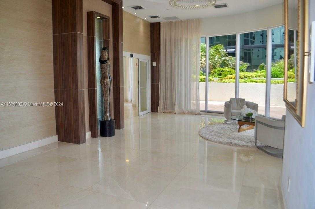 Small Image of 18671 Collins Ave, Miami, FL 33160, USA Number 9