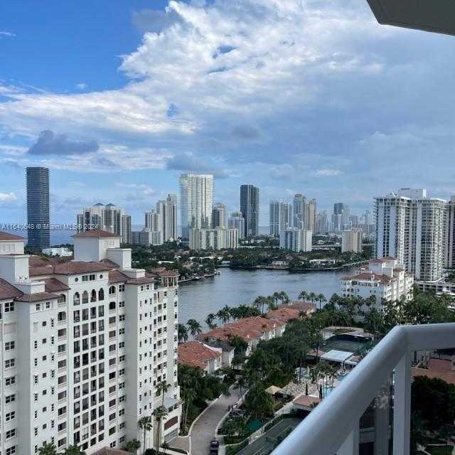 Small Image of 20185 #2101, Aventura Number 5