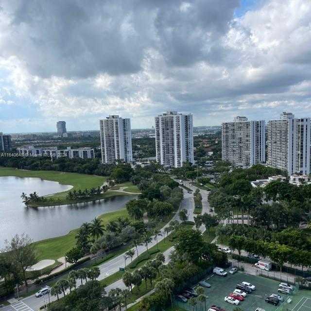 Small Image of 20185 #2101, Aventura Number 9