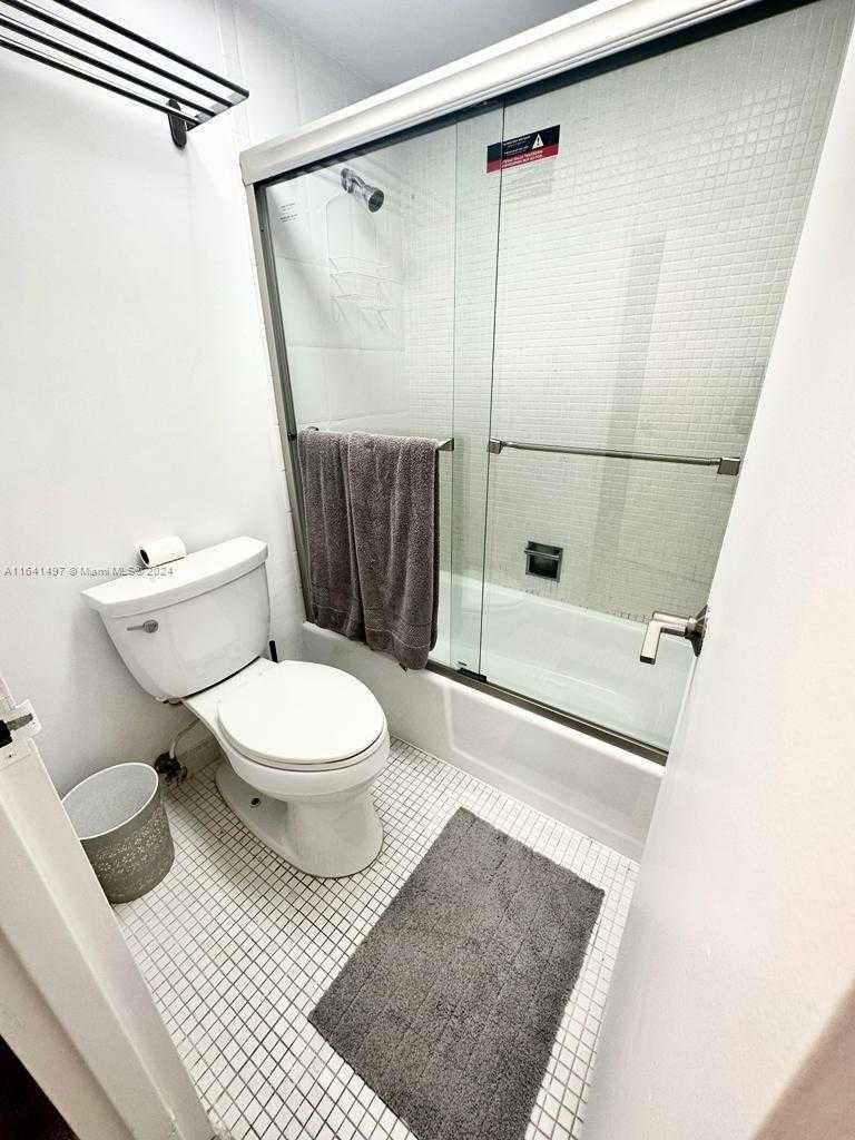 Small Image of 100 LINCOLN RD #1032, Miami Beach Number 5