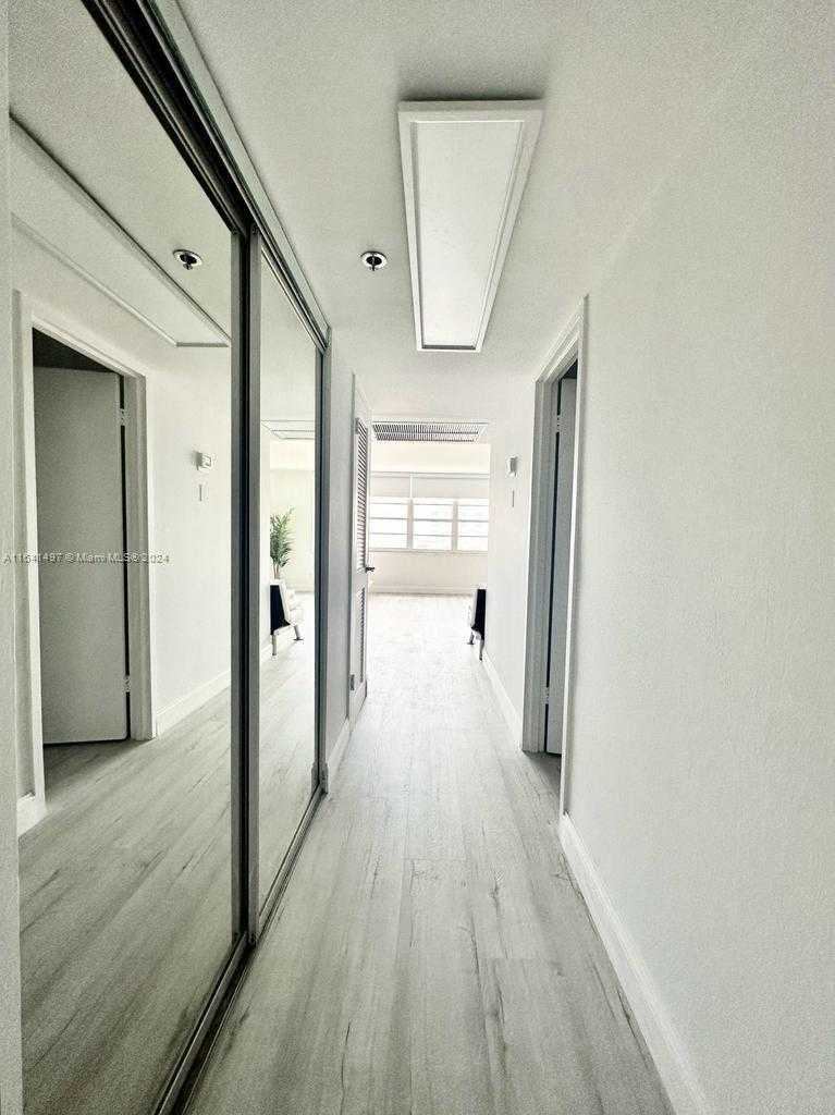 Small Image of 100 LINCOLN RD #1032, Miami Beach Number 6