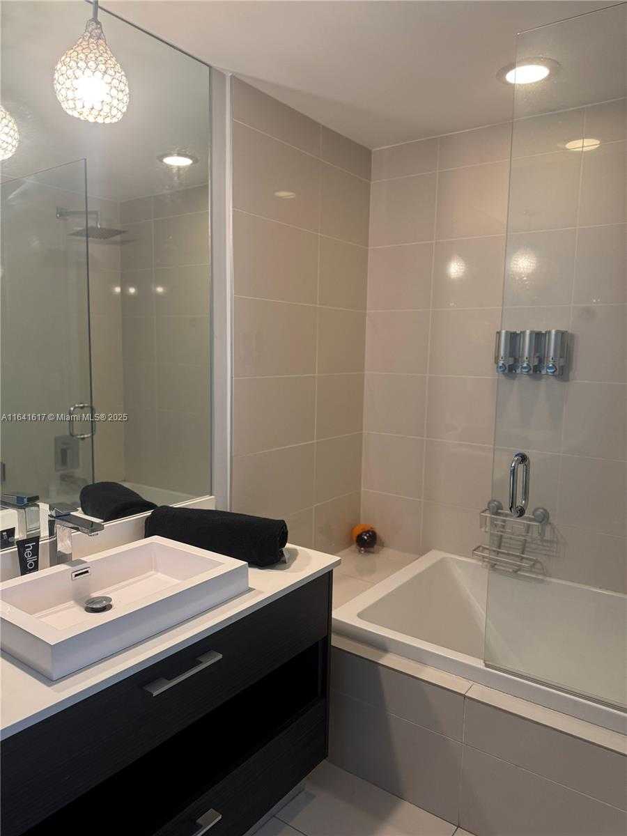 Small Image of 55 SOUTH WEST 9TH ST #1005, Miami Number 10