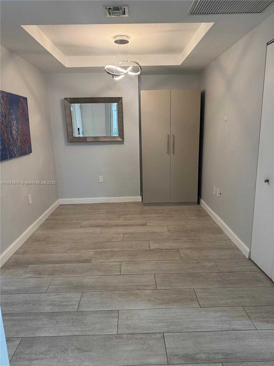 Small Image of 55 SOUTH WEST 9TH ST #1005, Miami Number 11