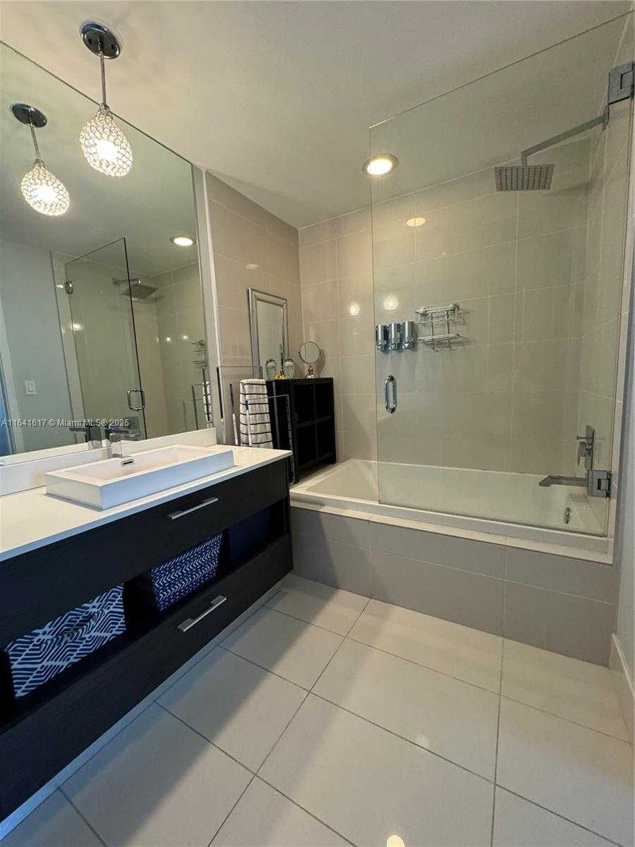 Small Image of 55 SOUTH WEST 9TH ST #1005, Miami Number 17