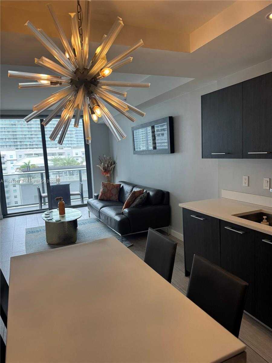 Small Image of 55 SOUTH WEST 9TH ST #1005, Miami Number 19