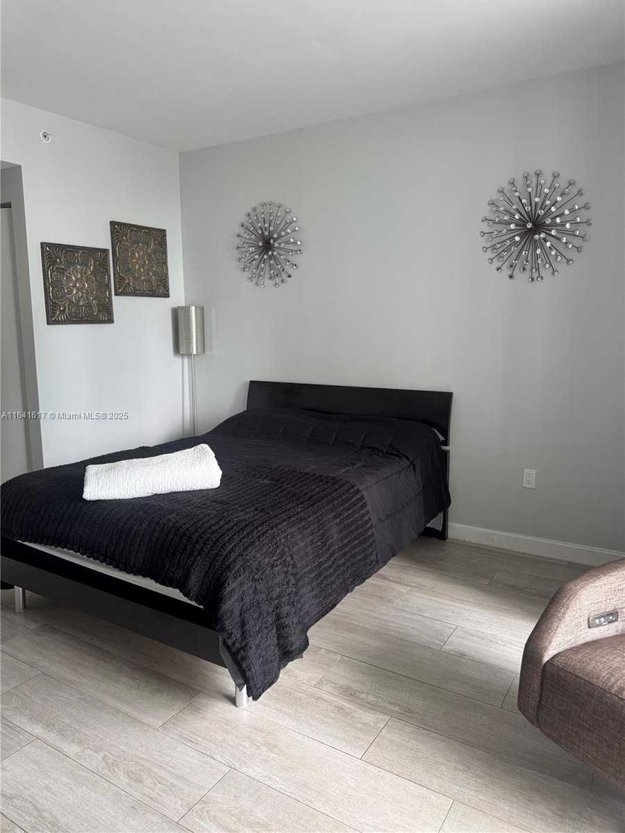 Small Image of 55 SOUTH WEST 9TH ST #1005, Miami Number 2