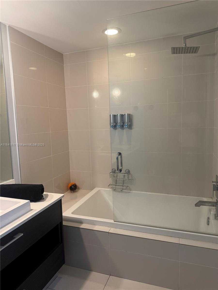Small Image of 55 SOUTH WEST 9TH ST #1005, Miami Number 9