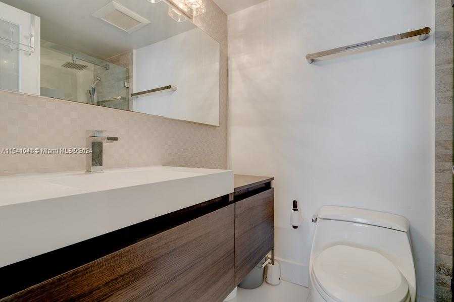 Small Image of 100 LINCOLN RD #614A, Miami Beach Number 13