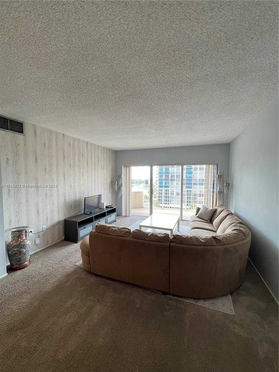 Small Image of 1985 SOUTH OCEAN DR #8L, Hallandale Beach Number 11