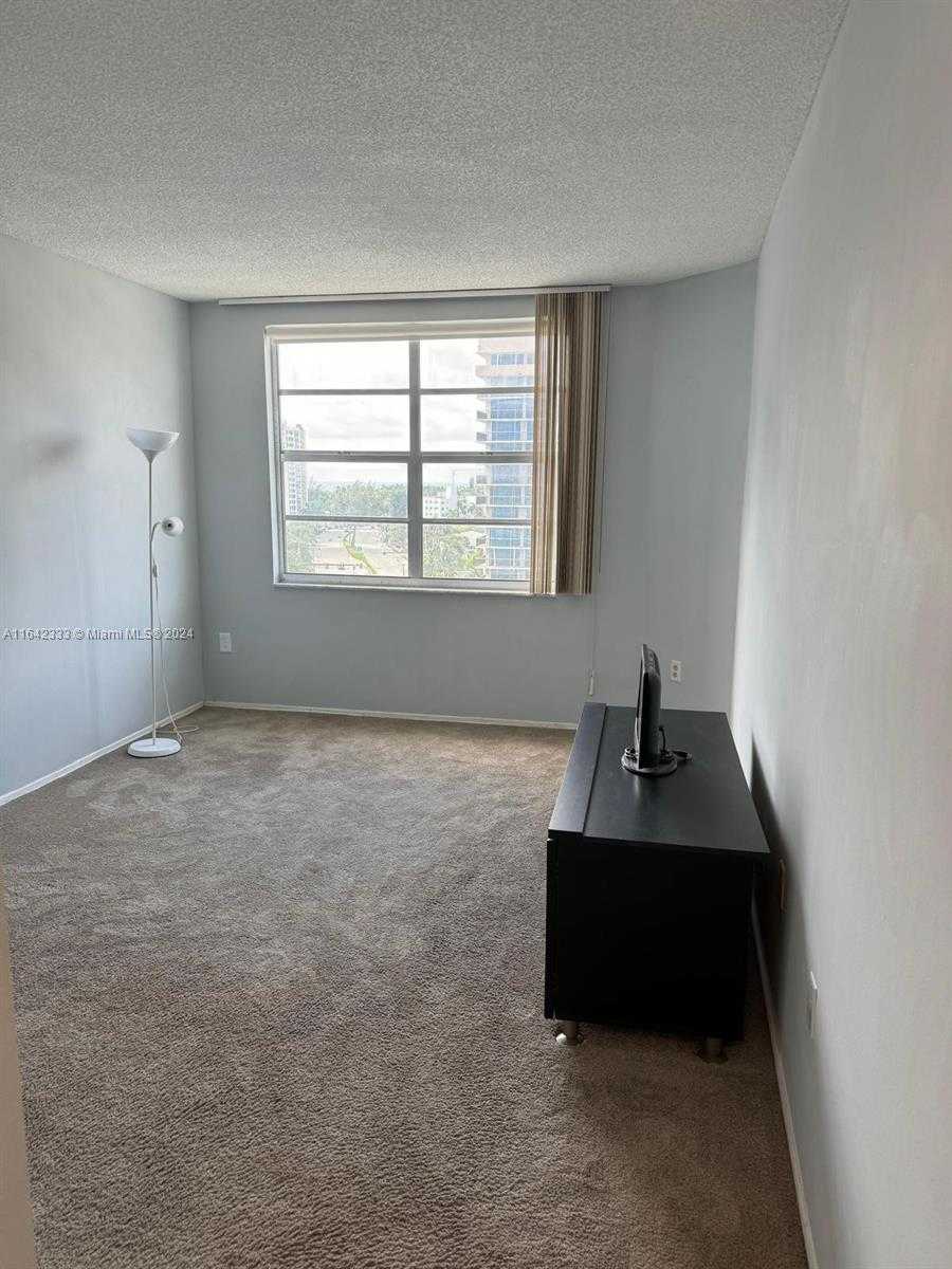 Small Image of 1985 SOUTH OCEAN DR #8L, Hallandale Beach Number 18