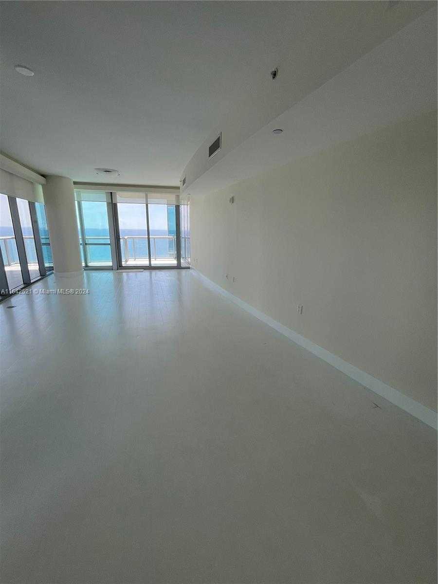 Small Image of 17121 #2508, Sunny Isles Beach Number 13