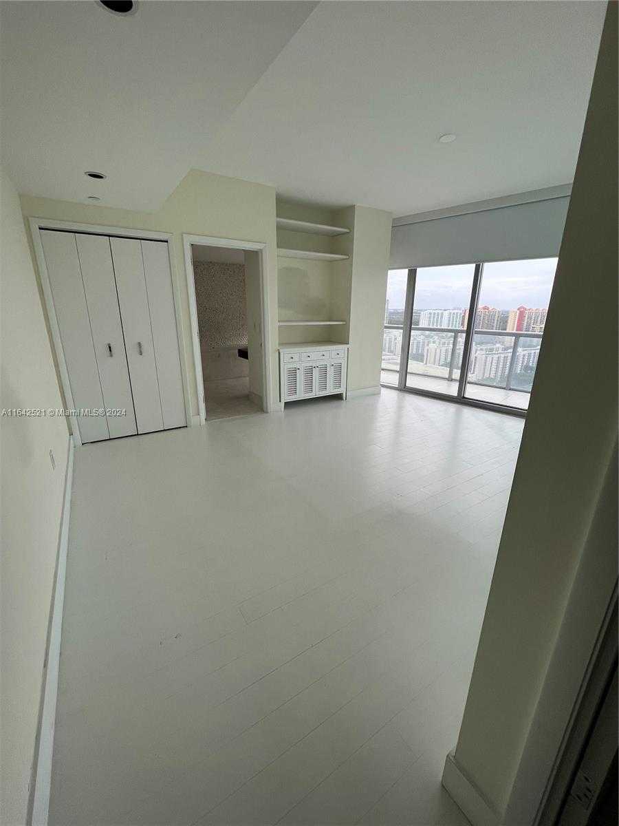 Small Image of 17121 #2508, Sunny Isles Beach Number 16