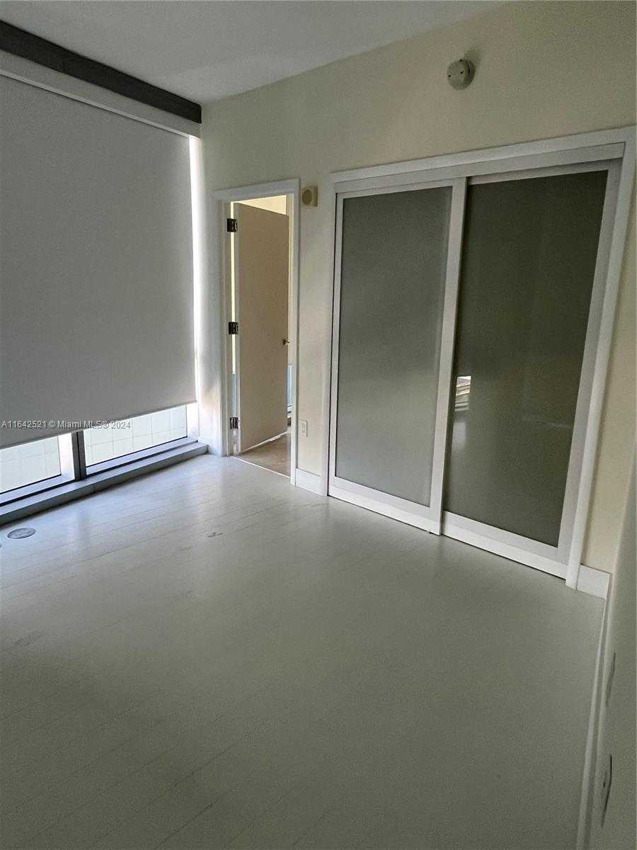 Small Image of 17121 #2508, Sunny Isles Beach Number 21