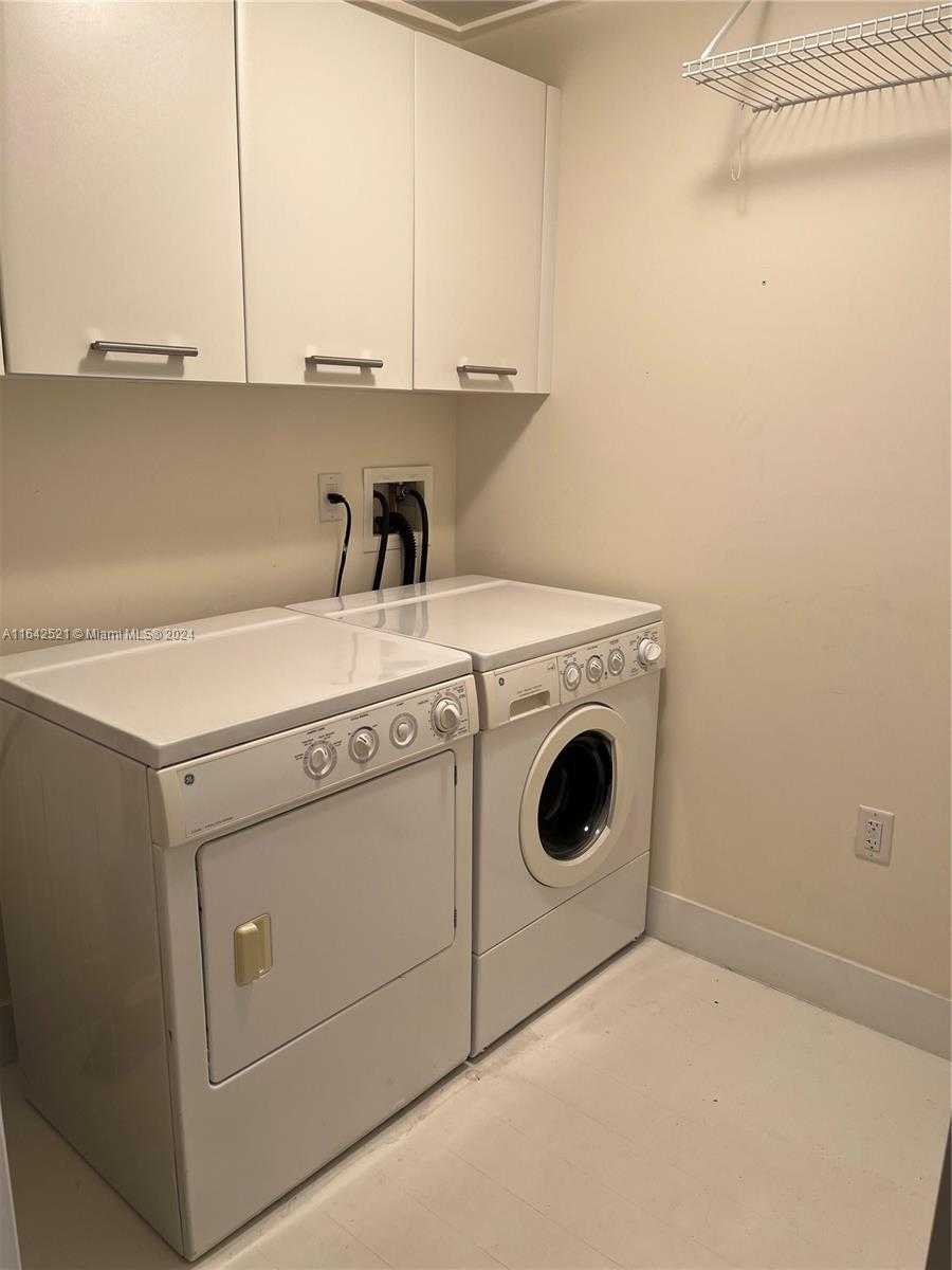 Small Image of 17121 #2508, Sunny Isles Beach Number 24
