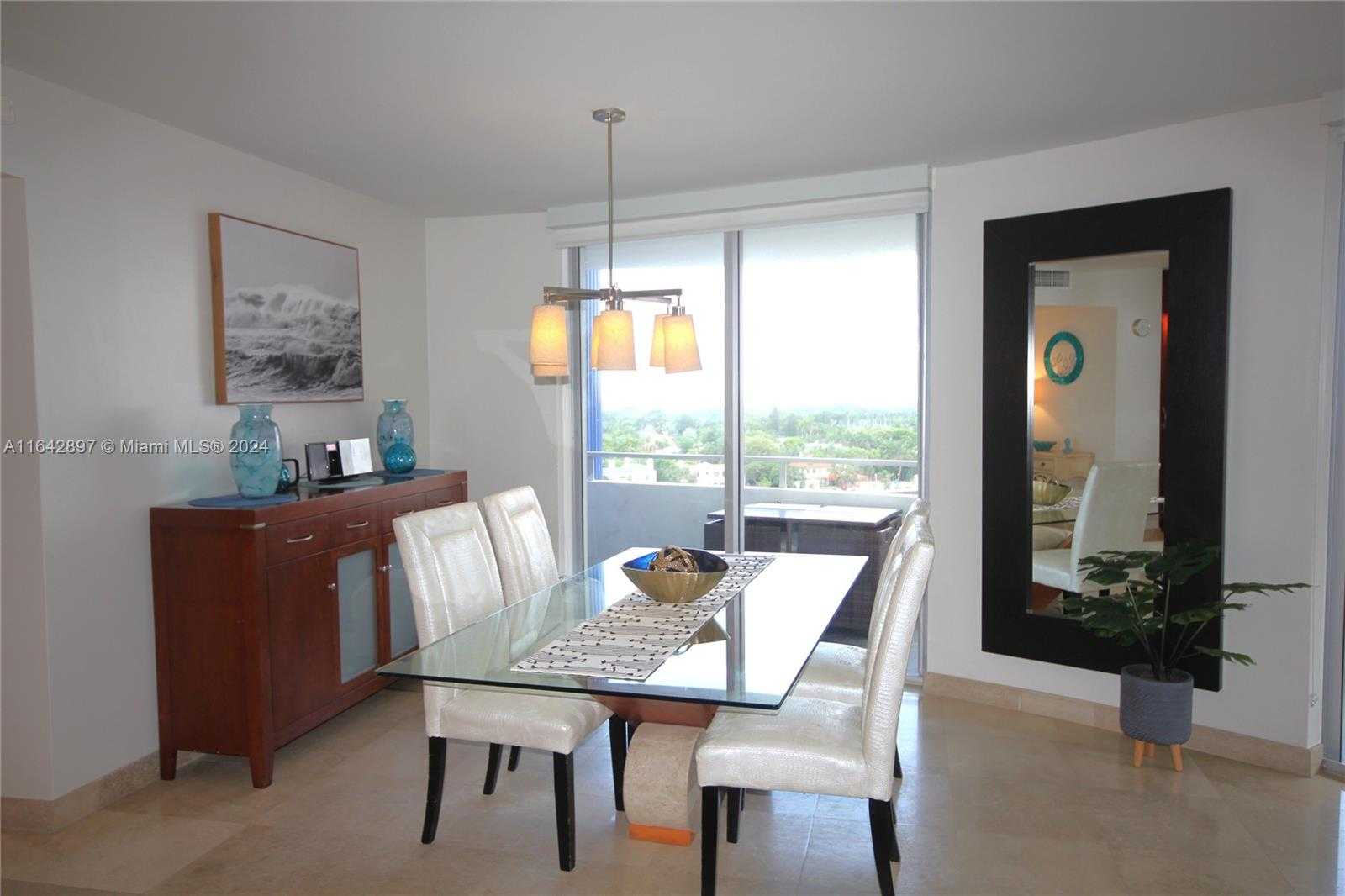 Small Image of 5161 COLLINS AV #1004, Miami Beach Number 10
