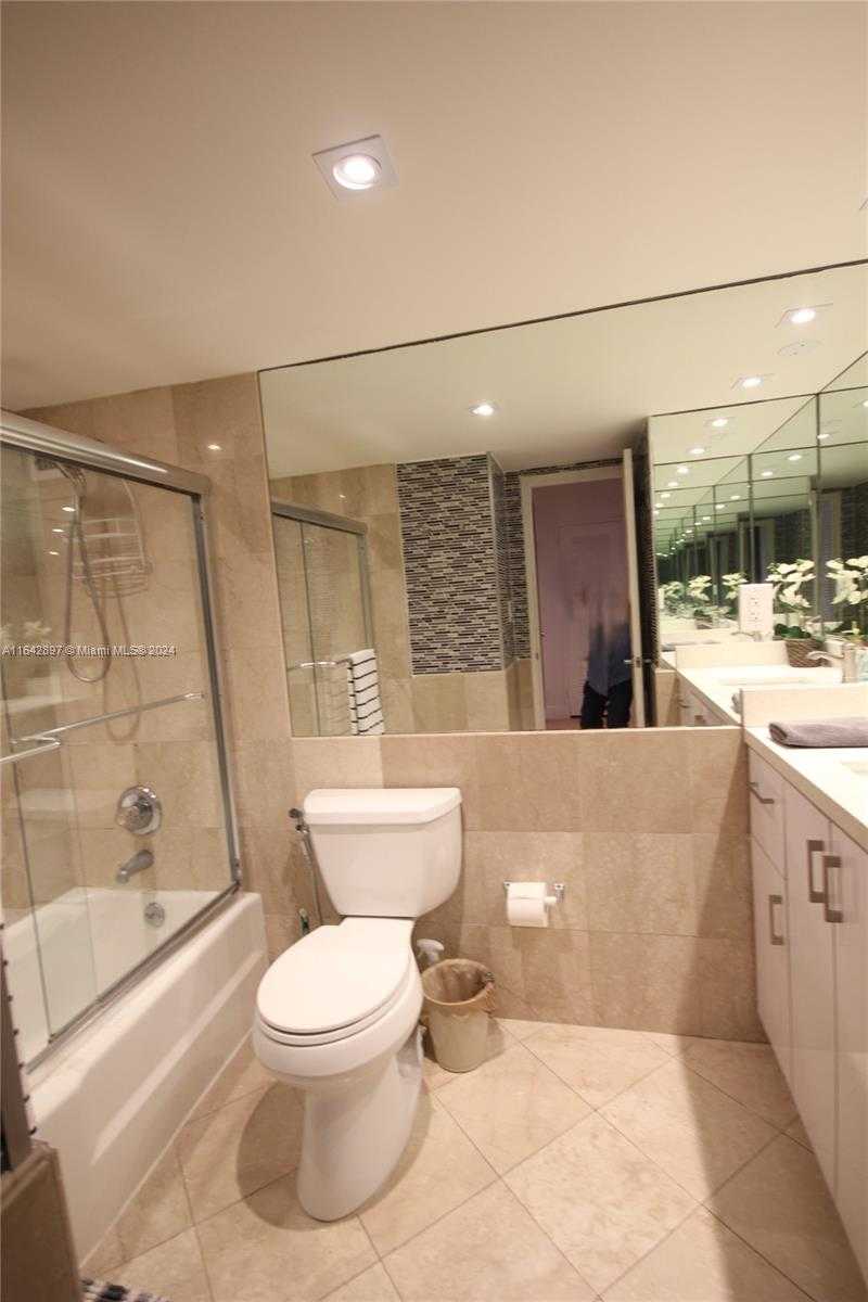 Small Image of 5161 COLLINS AV #1004, Miami Beach Number 24