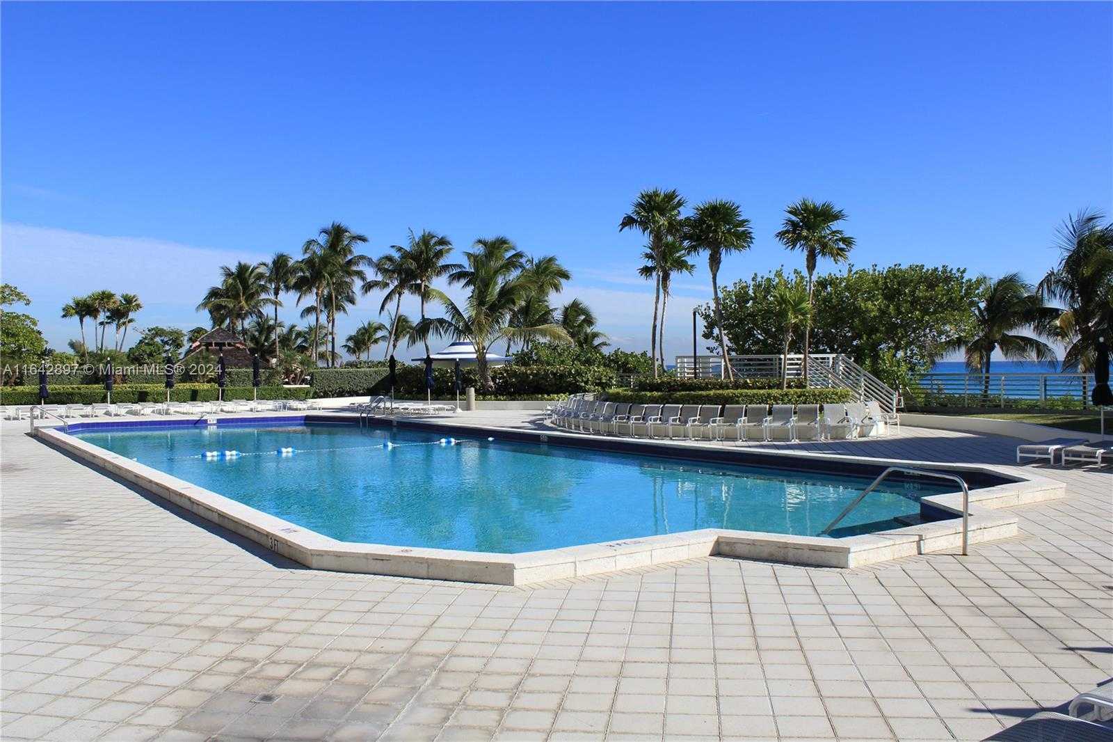 Small Image of 5161 COLLINS AV #1004, Miami Beach Number 31