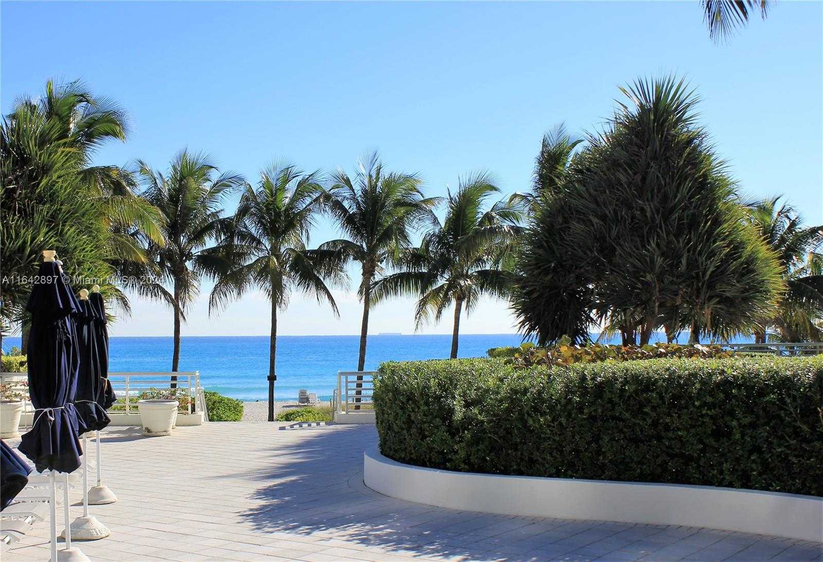 Small Image of 5161 COLLINS AV #1004, Miami Beach Number 35