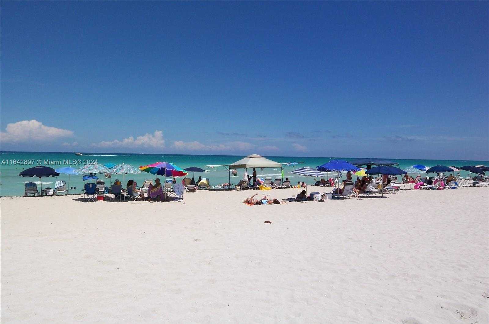 Small Image of 5161 COLLINS AV #1004, Miami Beach Number 40