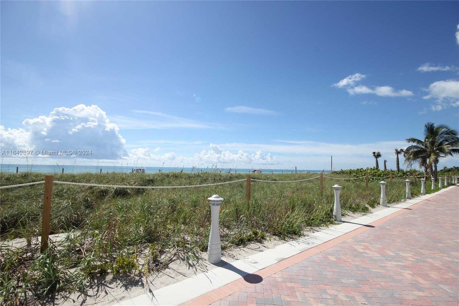 Small Image of 5161 COLLINS AV #1004, Miami Beach Number 44