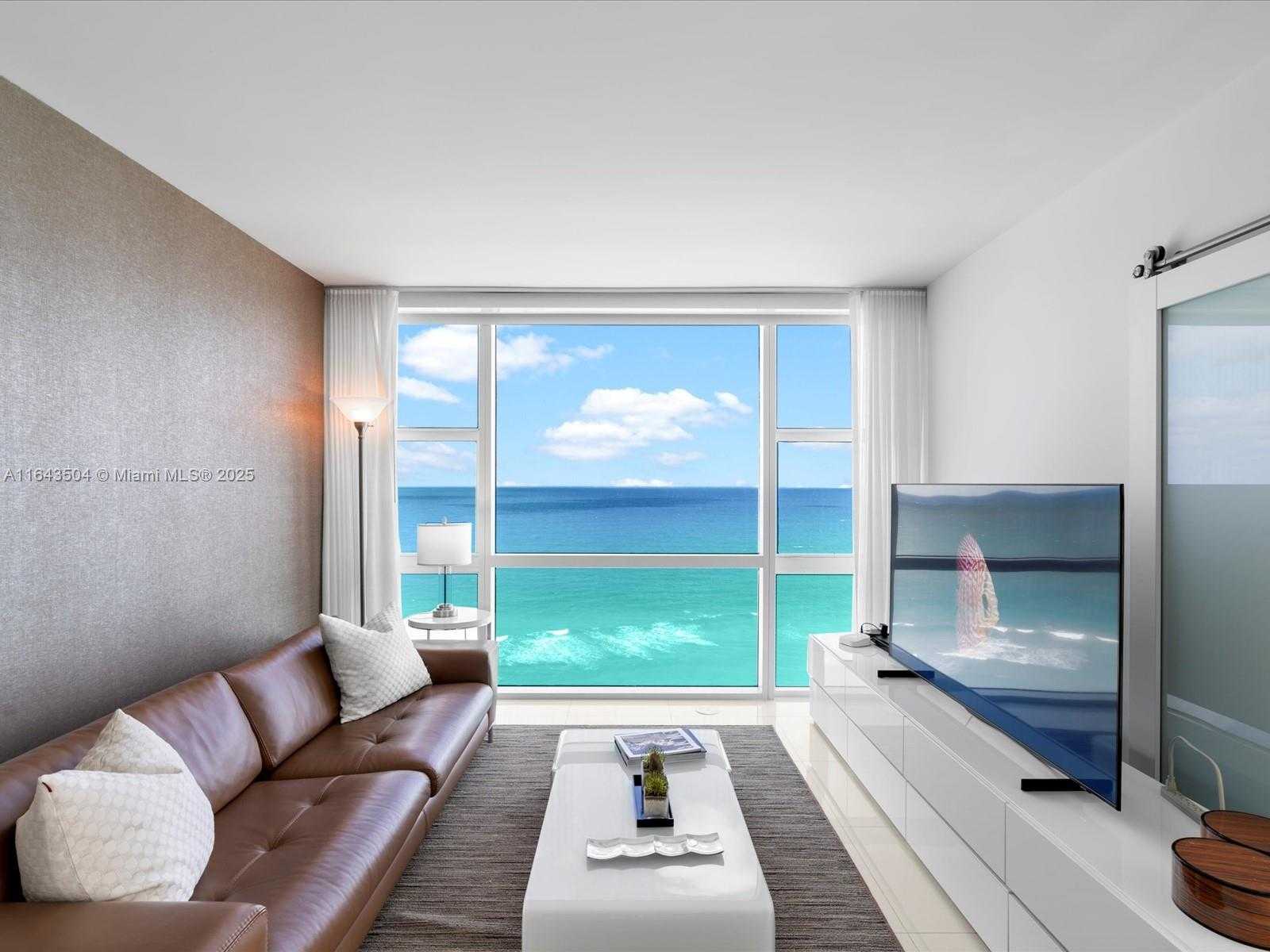Small Image of 6801 #LPH16, Miami Beach Number 11