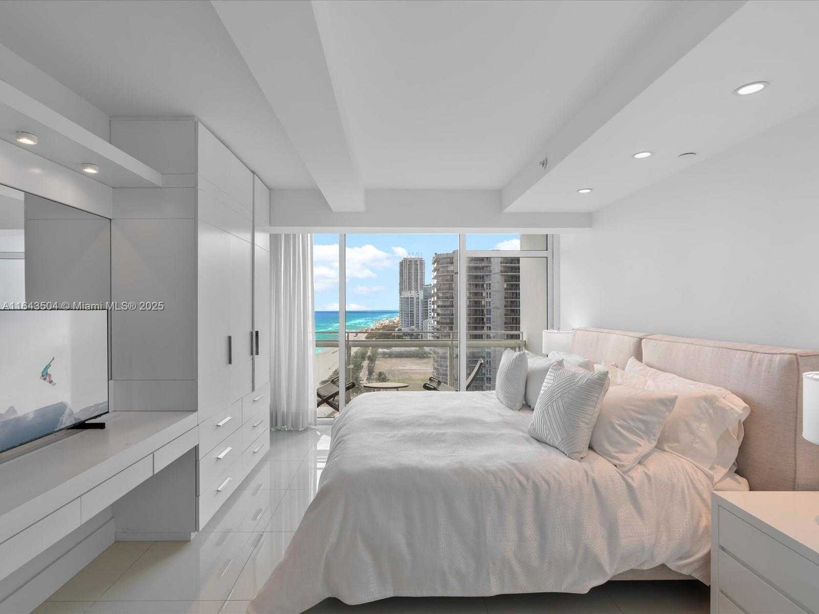 Small Image of 6801 #LPH16, Miami Beach Number 28