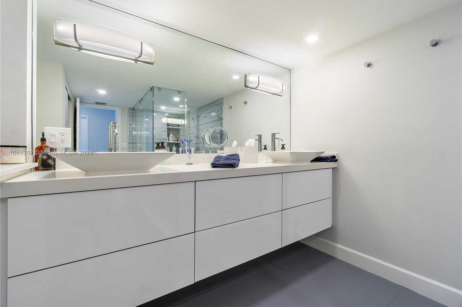 Small Image of 2751 SOUTH OCEAN DR #1404N, Hollywood Number 11