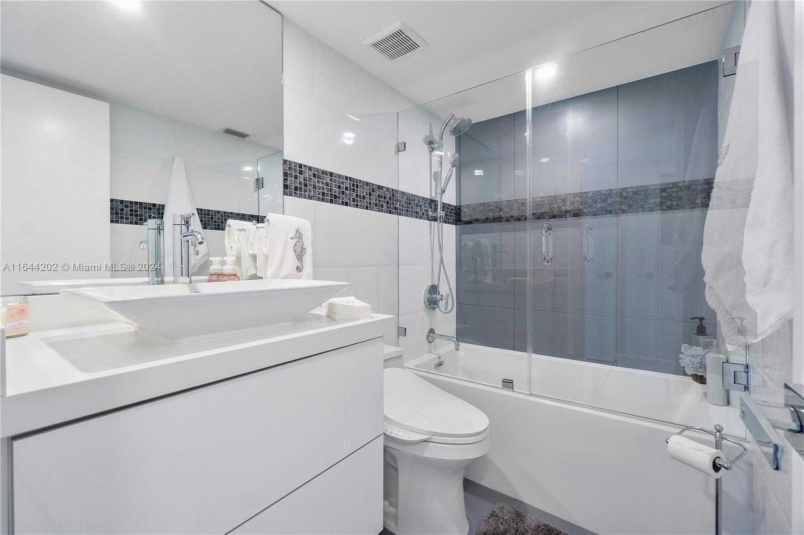 Small Image of 2751 SOUTH OCEAN DR #1404N, Hollywood Number 23