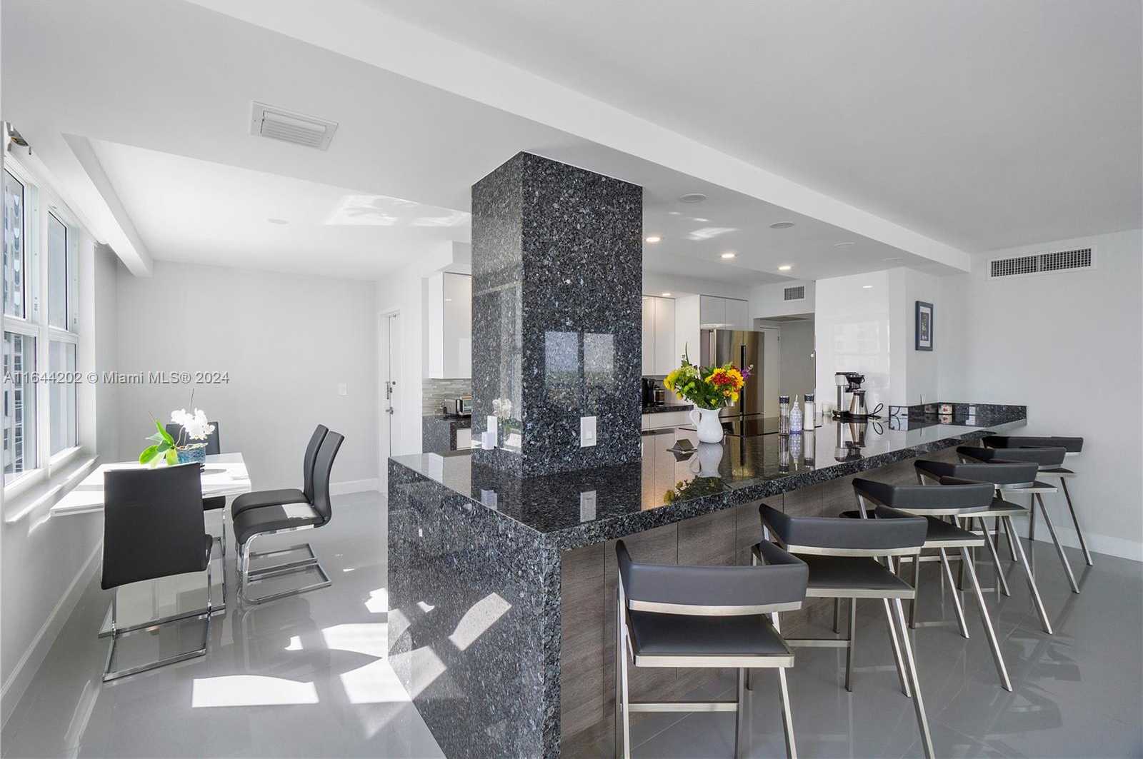 Small Image of 2751 SOUTH OCEAN DR #1404N, Hollywood Number 4