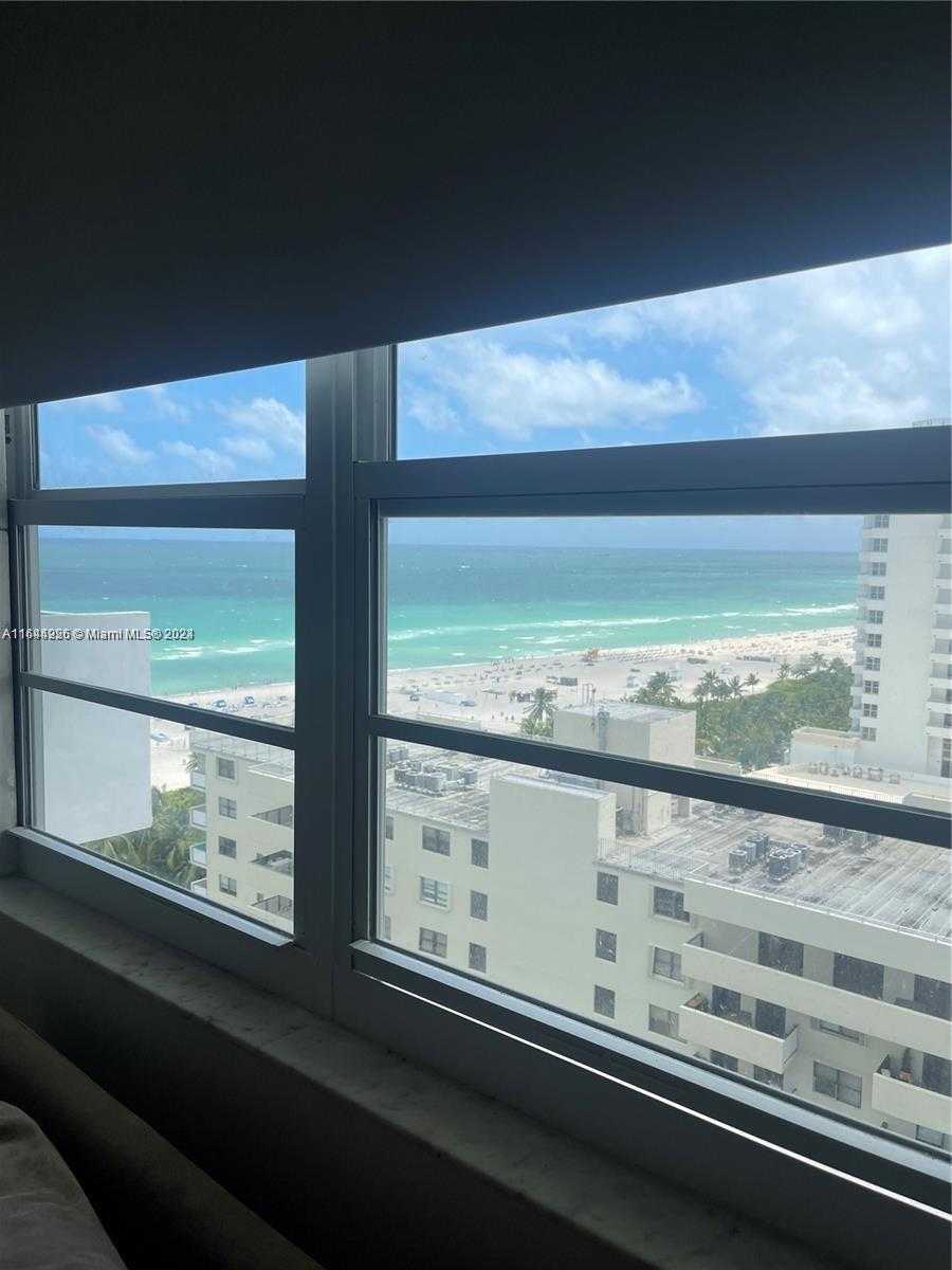 Small Image of 100 Lincoln Rd, Miami Beach, FL 33139, USA Number 37