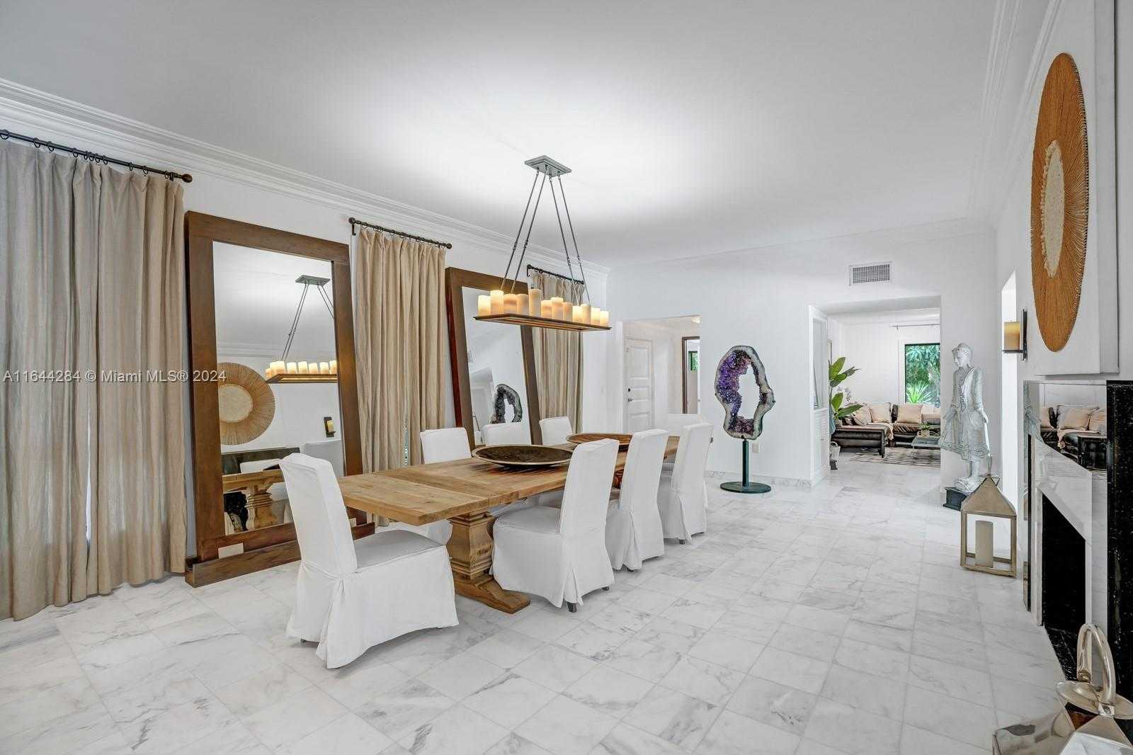 Small Image of 575 HIBISCUS LN, Miami Number 15