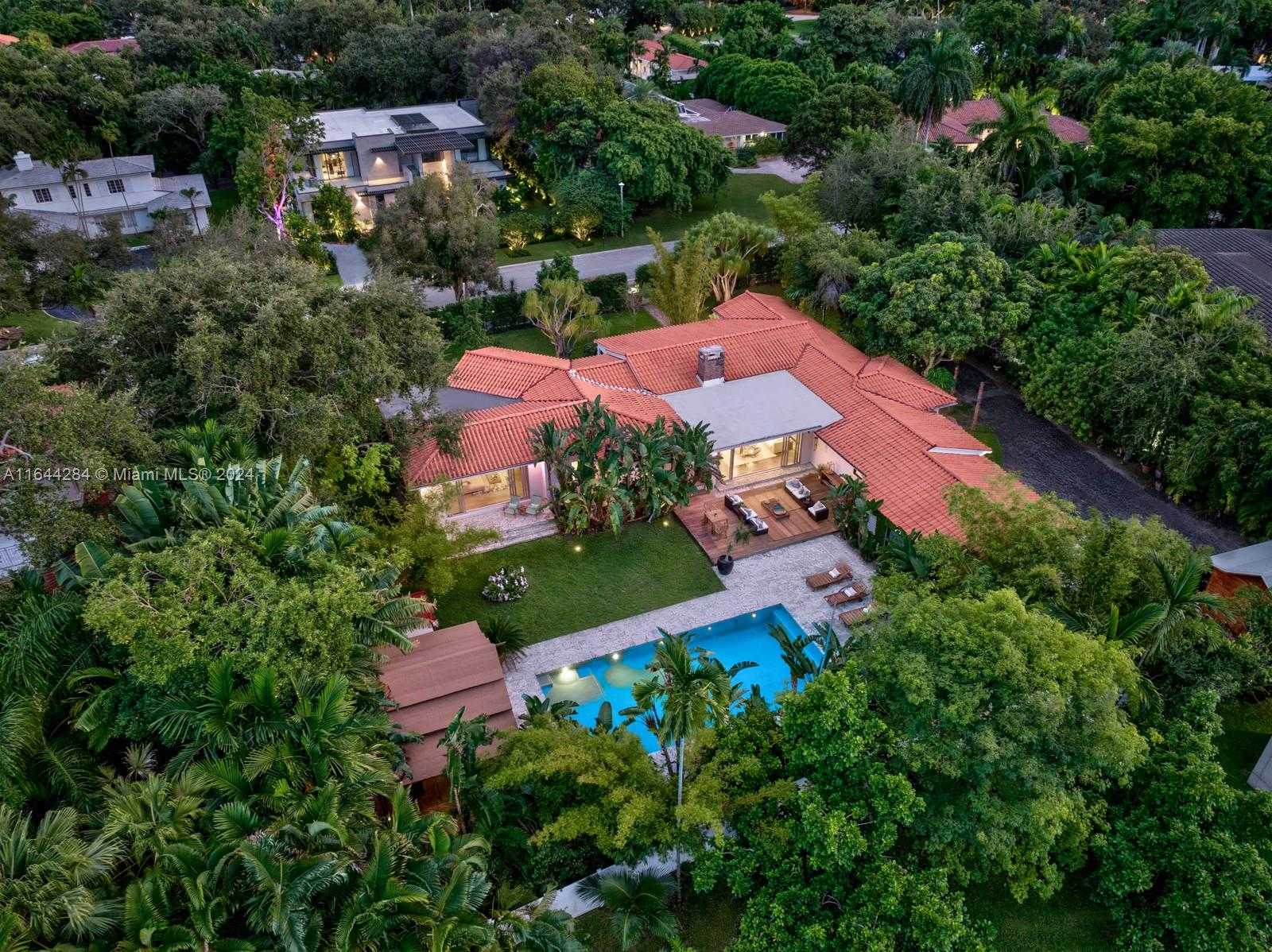 Small Image of 575 HIBISCUS LN, Miami Number 2