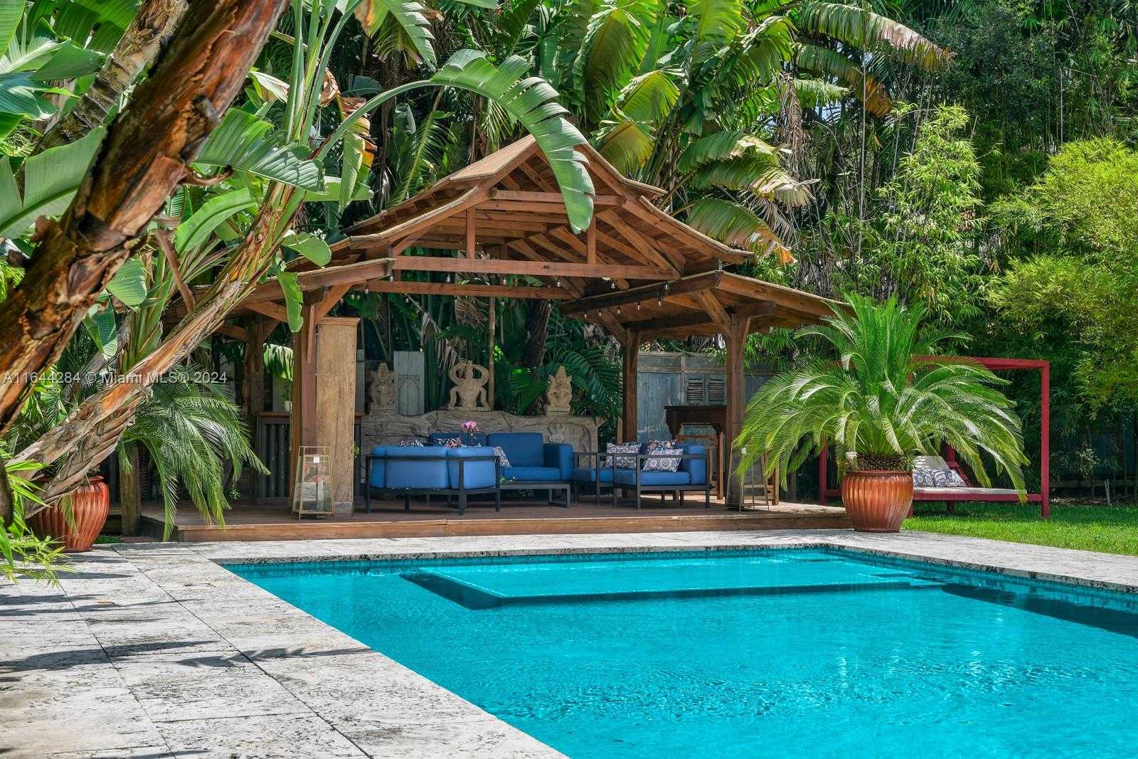 Small Image of 575 HIBISCUS LN, Miami Number 41