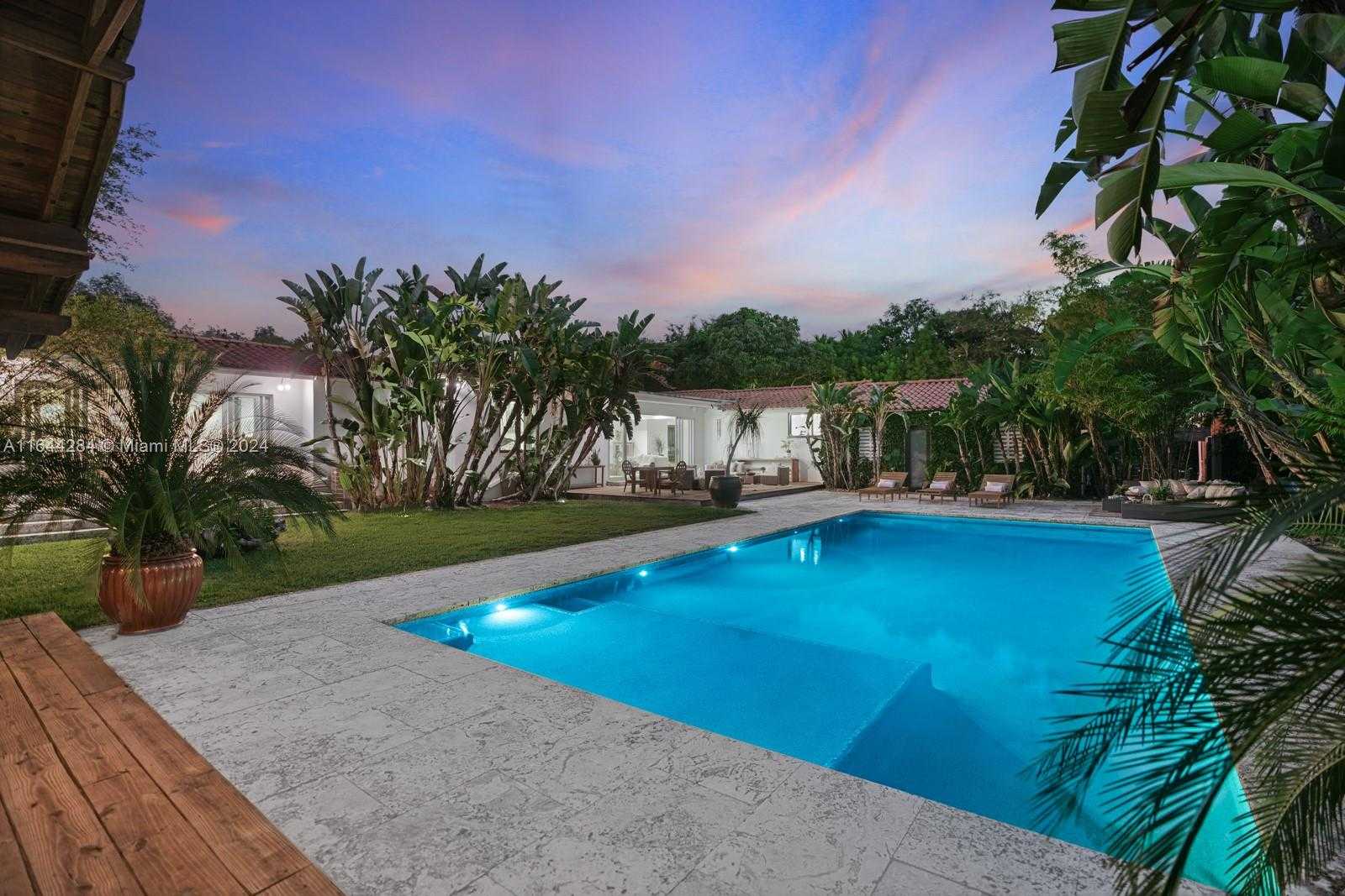 Small Image of 575 HIBISCUS LN, Miami Number 56