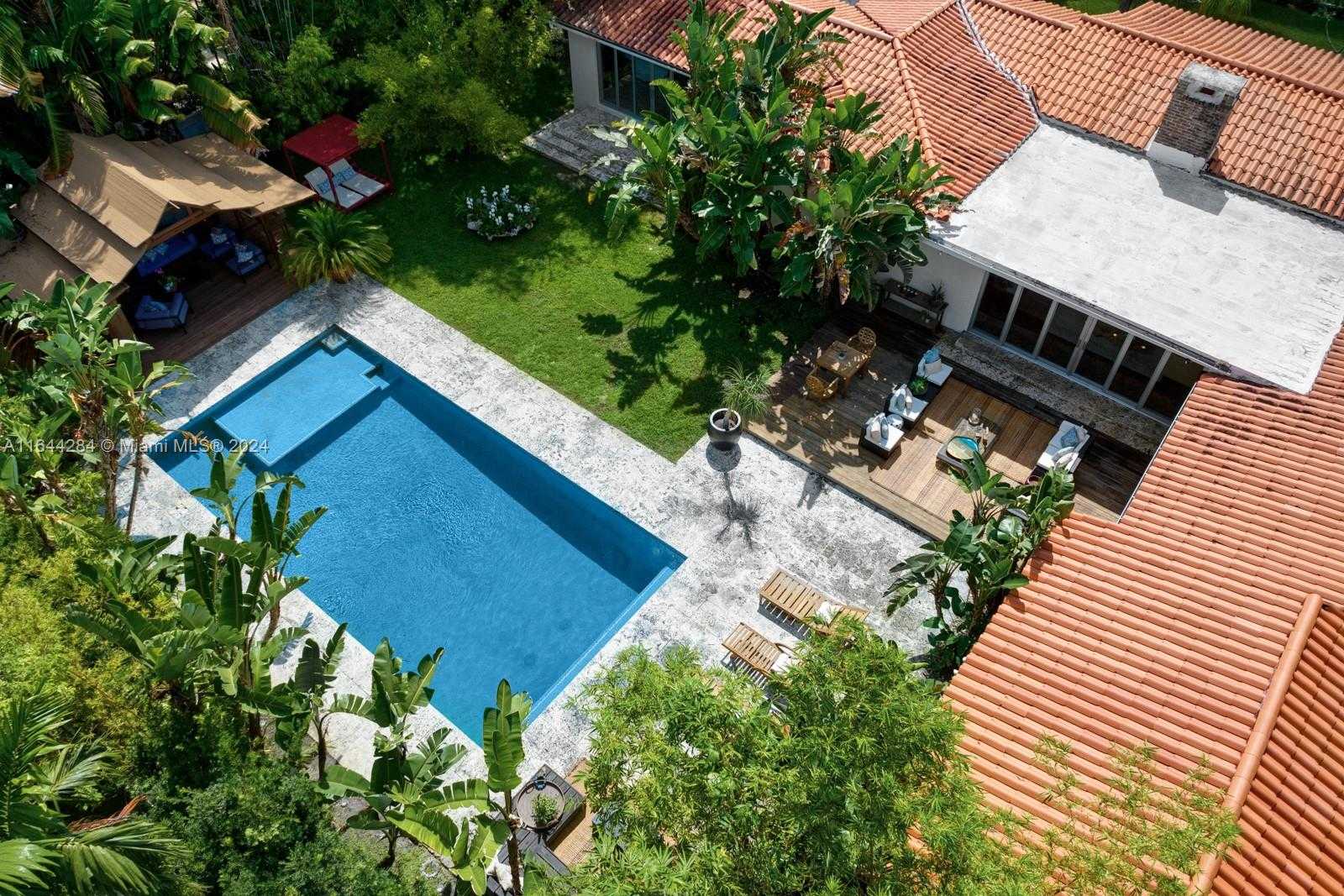 Small Image of 575 HIBISCUS LN, Miami Number 59