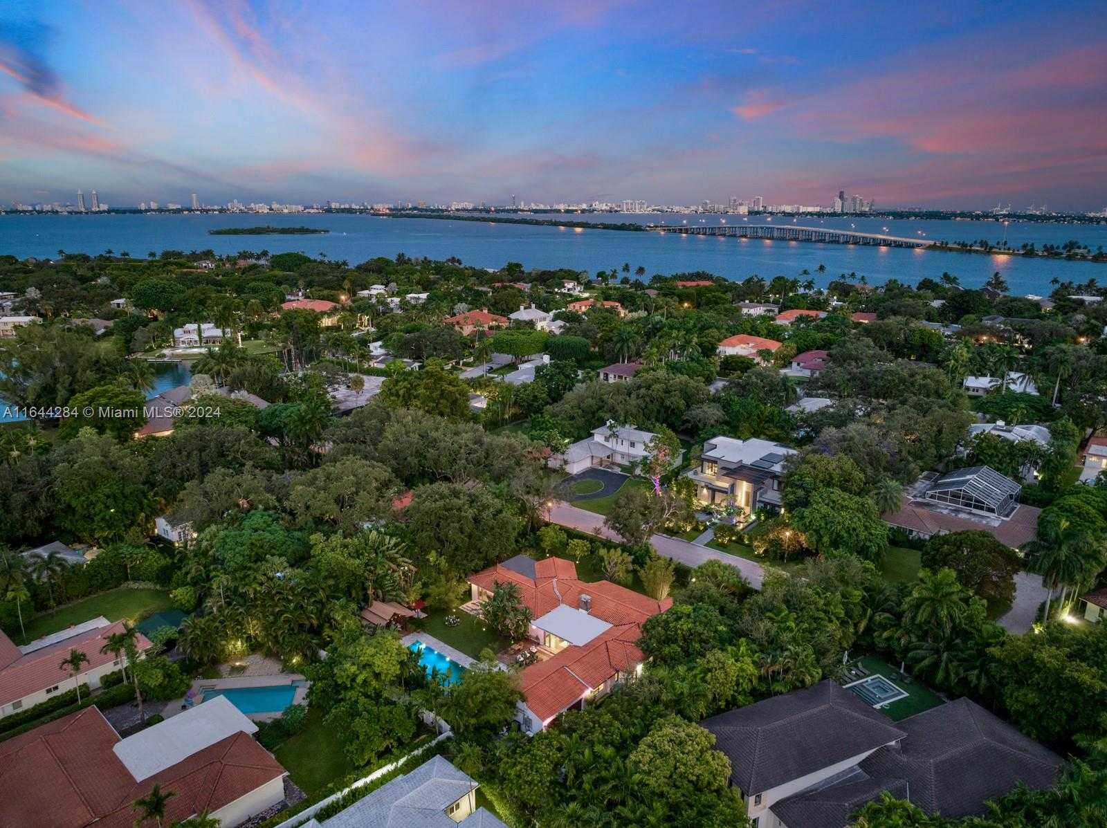 Small Image of 575 HIBISCUS LN, Miami Number 64