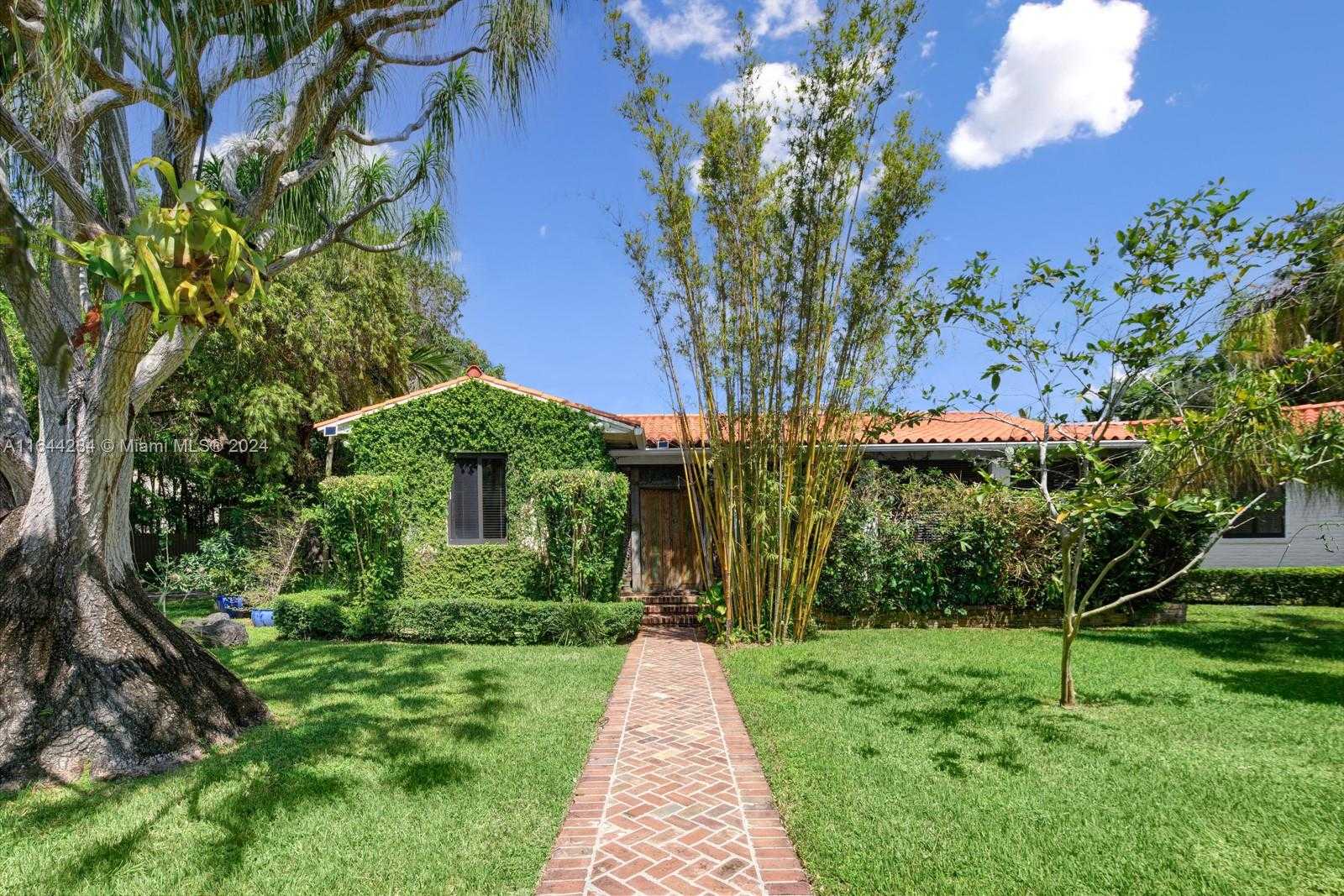 Small Image of 575 HIBISCUS LN, Miami Number 73