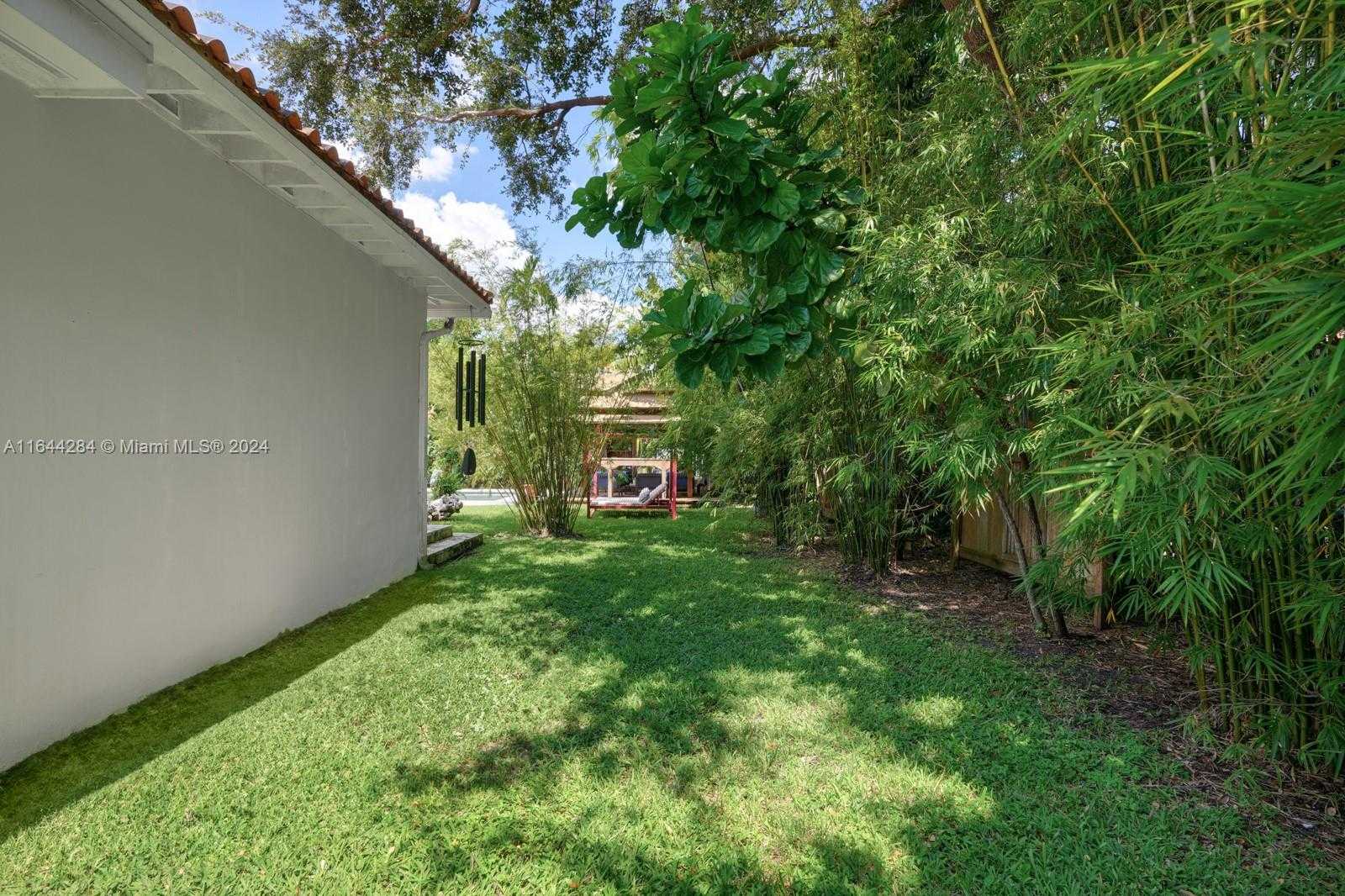 Small Image of 575 HIBISCUS LN, Miami Number 79