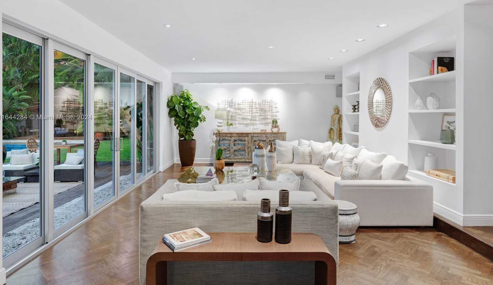 Small Image of 575 HIBISCUS LN, Miami Number 85