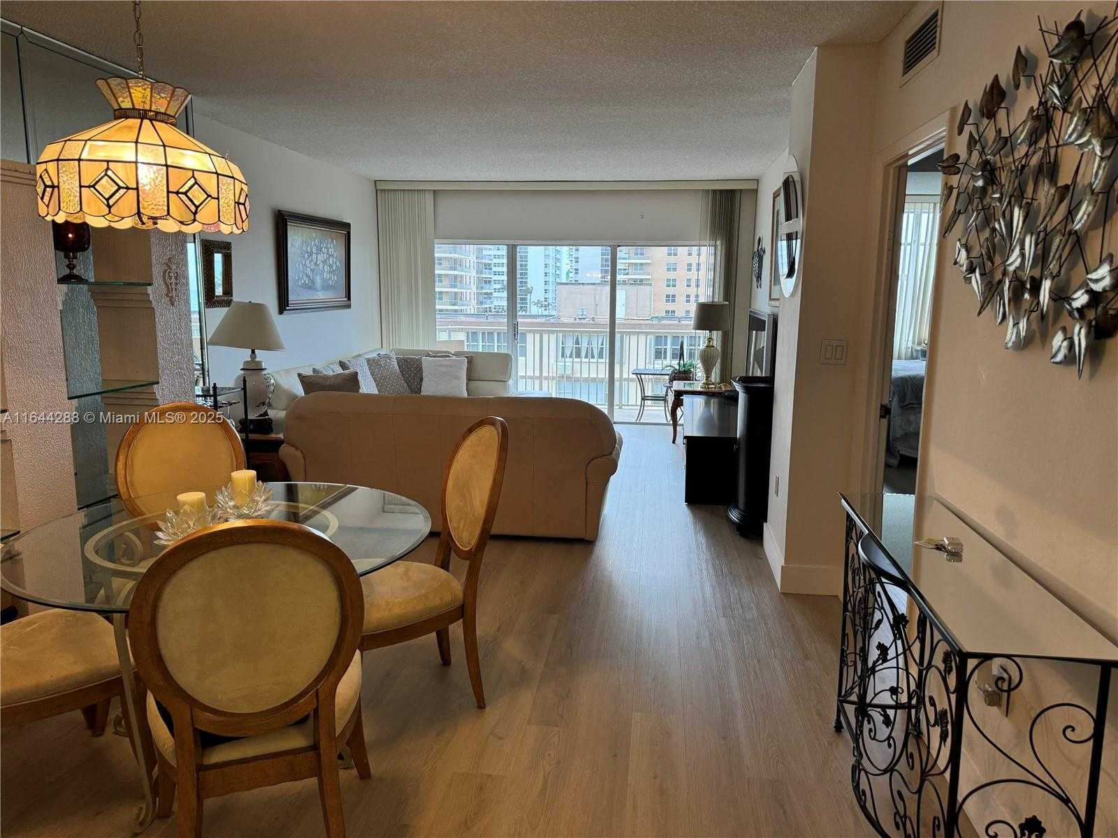 Small Image of 1950 SOUTH OCEAN DR #4D, Hallandale Beach Number 3