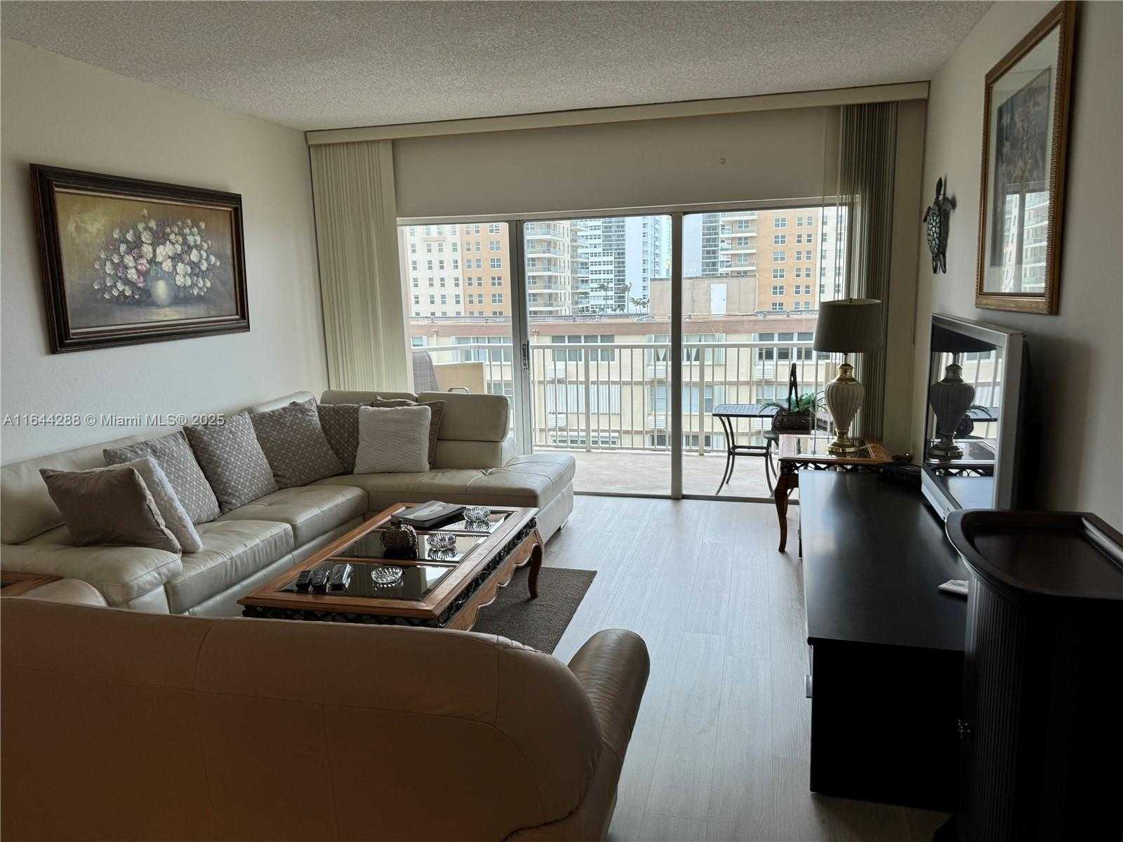 Small Image of 1950 SOUTH OCEAN DR #4D, Hallandale Beach Number 5