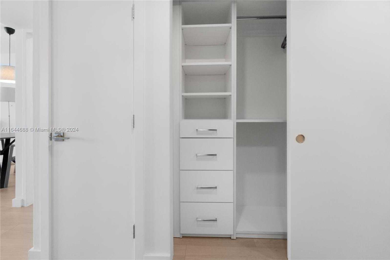Small Image of 100 LINCOLN RD #1104, Miami Beach Number 10